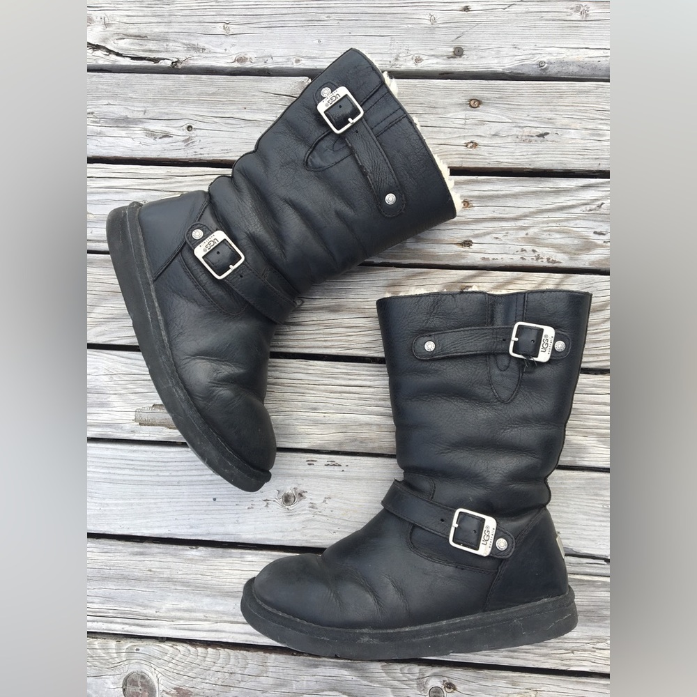 UGG Kensington Black Leather Fur Lined Moto Boots size 9 womens 5678